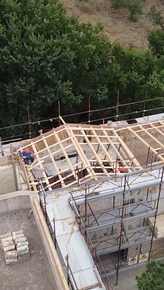 Work in progress 🚧
Lavori in corso ad Erice Vetta! 👉